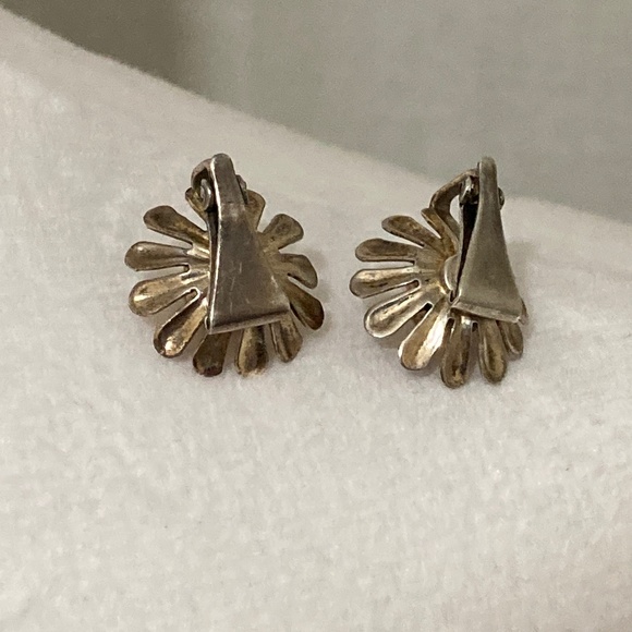 Adorable Sterling Vintage Clip Earrings, Sterling with Gold Tone - Picture 5 of 6